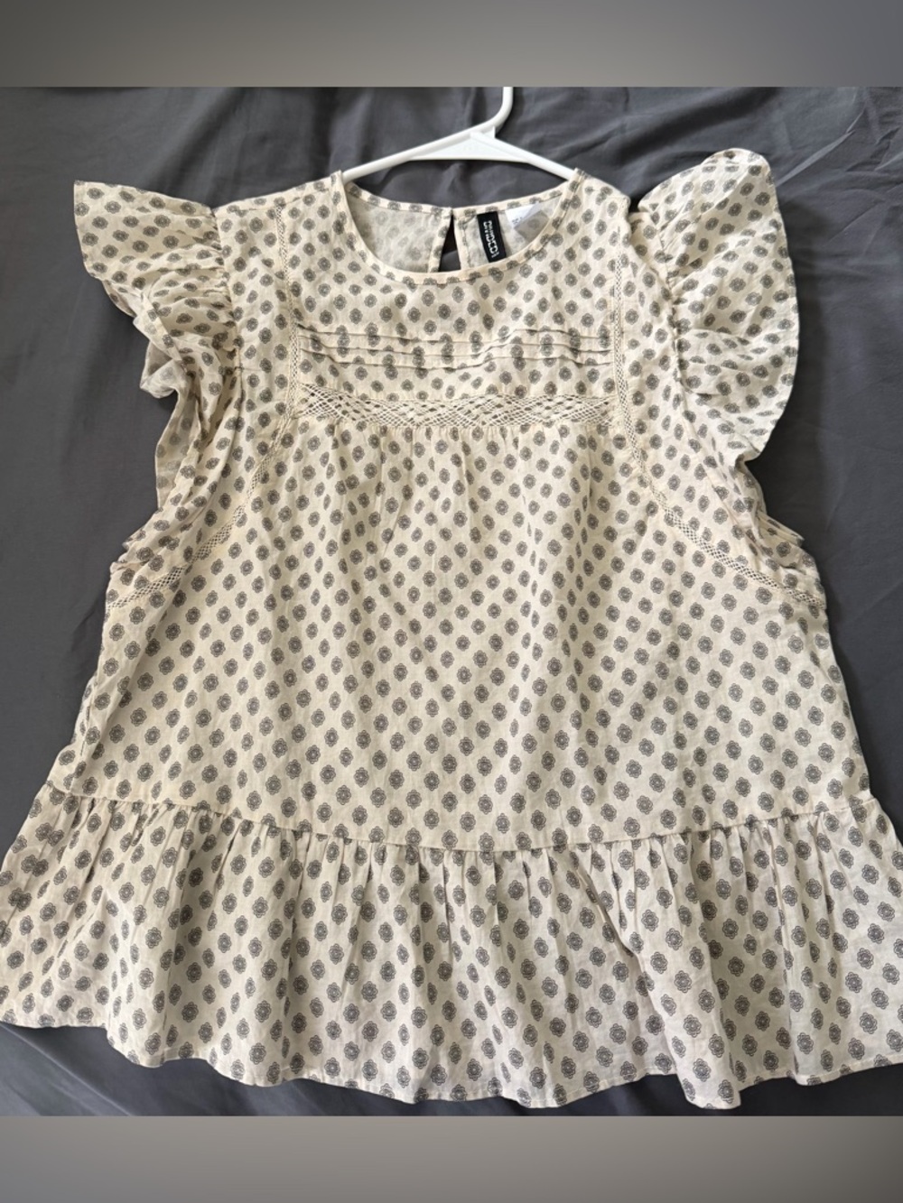 H&M Cream and Gray Printed Ruffle Sleeve Blouse